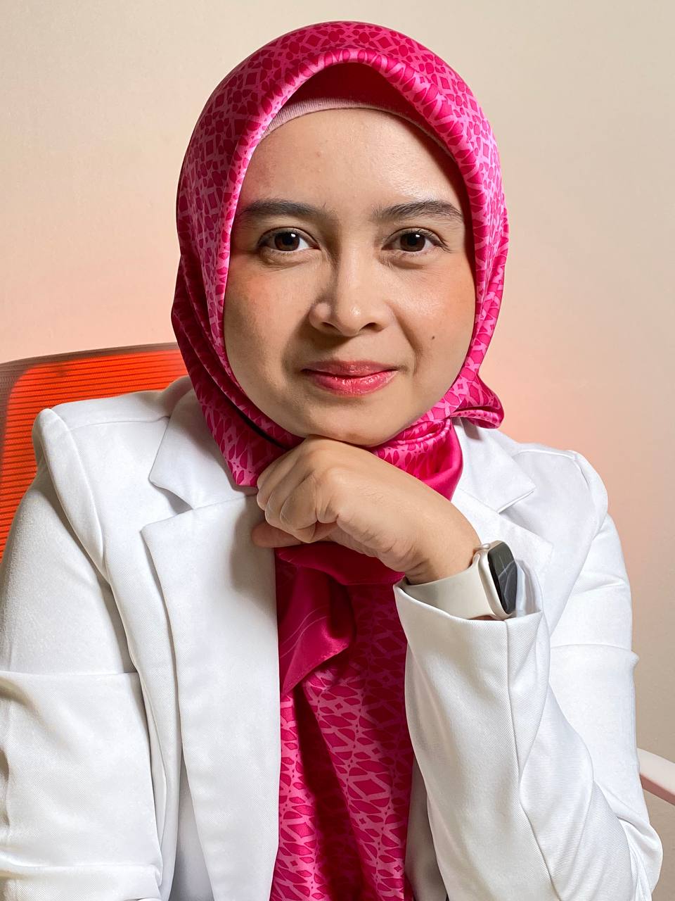 Dr Husna